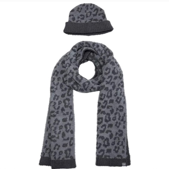 2pc BAREFOOT DREAMS beanie and scarf set BAREFOOT IN THE WILD NWT - Picture 2 of 6